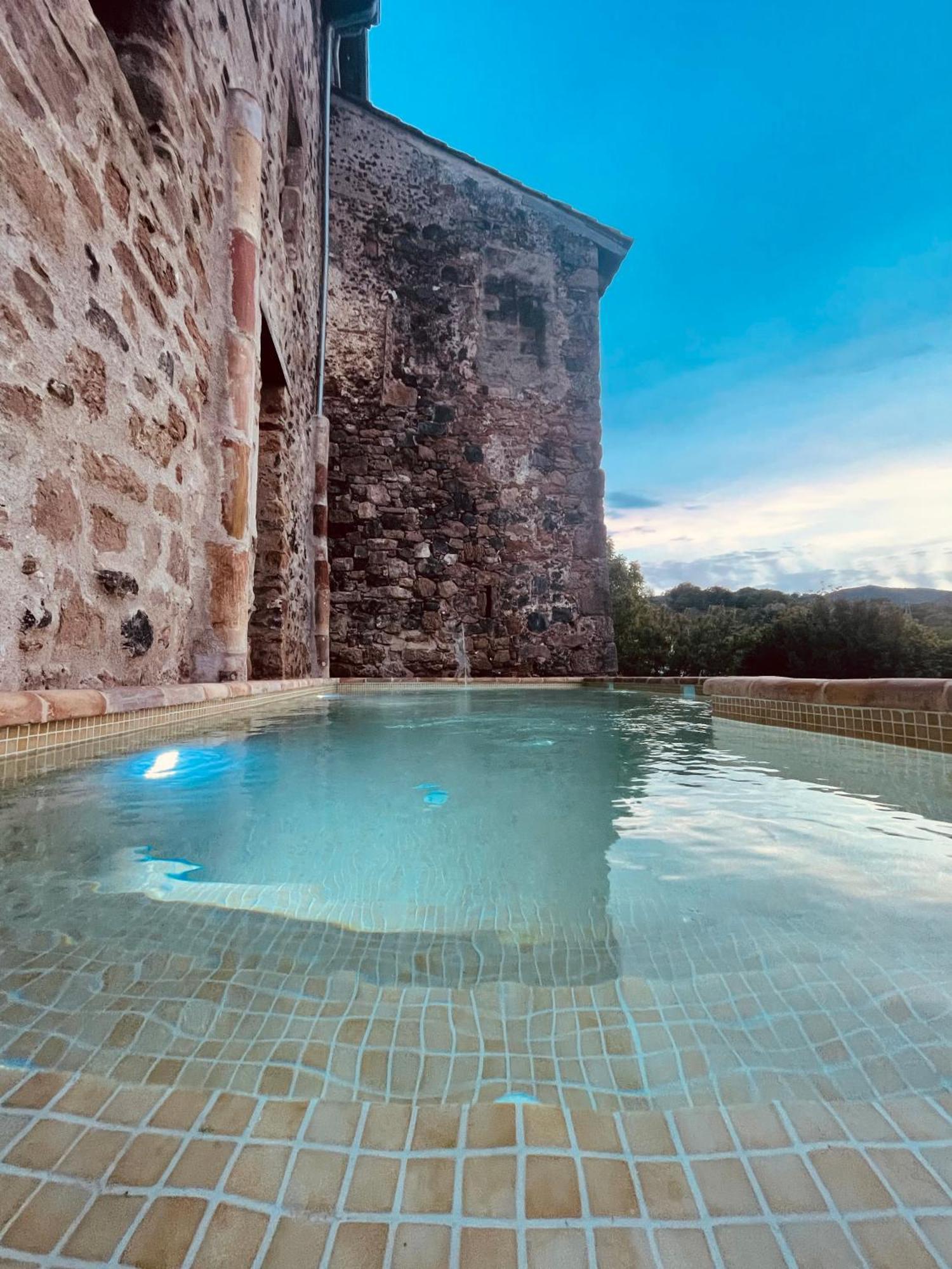 Hotel Cal Sastre Santa Pau Exteriér fotografie